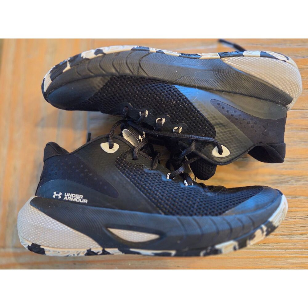Women's Under Armour, HOVR Ascent, Black/White, Basketball, Size 8.5, 3025680